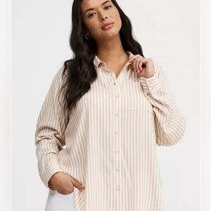 Torrid Lizzie button up size 4